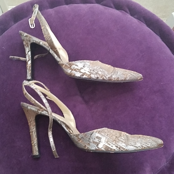 [Yves Saint Laurent] Metallic Brocade Pumps - Picture 4 of 8